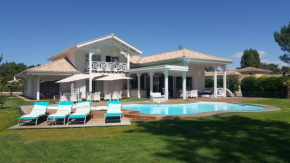 Отель Villa BORA BORA  Гужан-Мэстра